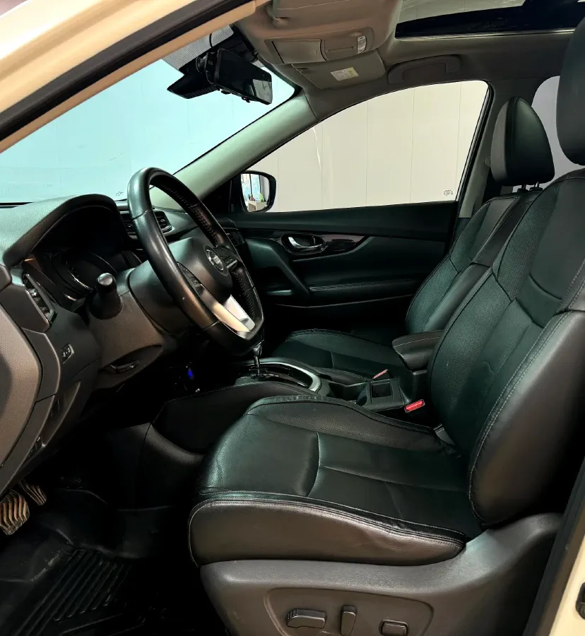 2020 Nissan X-Trail 2.0L 154HP L4 CVT,autocango,china used car exporter,china ev exporter,chinese used car exporter,chinese used ev exporter