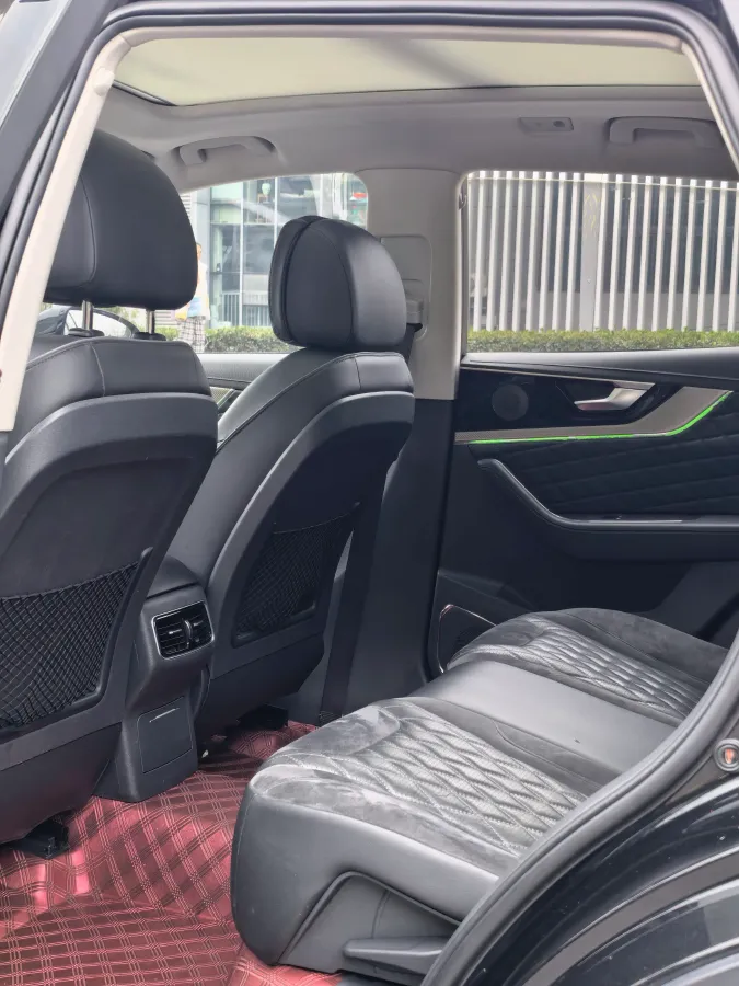 2019 HongQi HS5 2.0T 224HP L4 6AT,autocango,china used car exporter,china ev exporter,chinese used car exporter,chinese used ev exporter