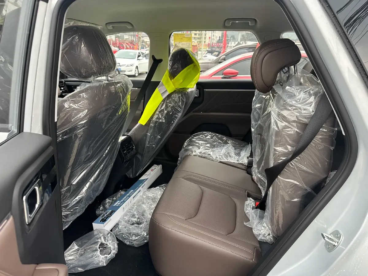 2026 Geely Galaxy Starshine 6 1.5L 112HP L4 1DHT PHEV,autocango,china used car exporter,china ev exporter,chinese used car exporter,chinese used ev exporter