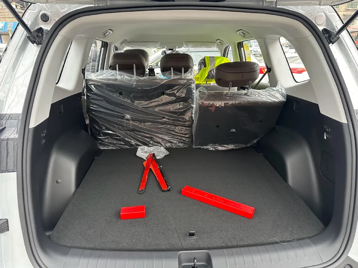 2026 Geely Galaxy Starshine 6 1.5L 112HP L4 1DHT PHEV,autocango,china used car exporter,china ev exporter,chinese used car exporter,chinese used ev exporter