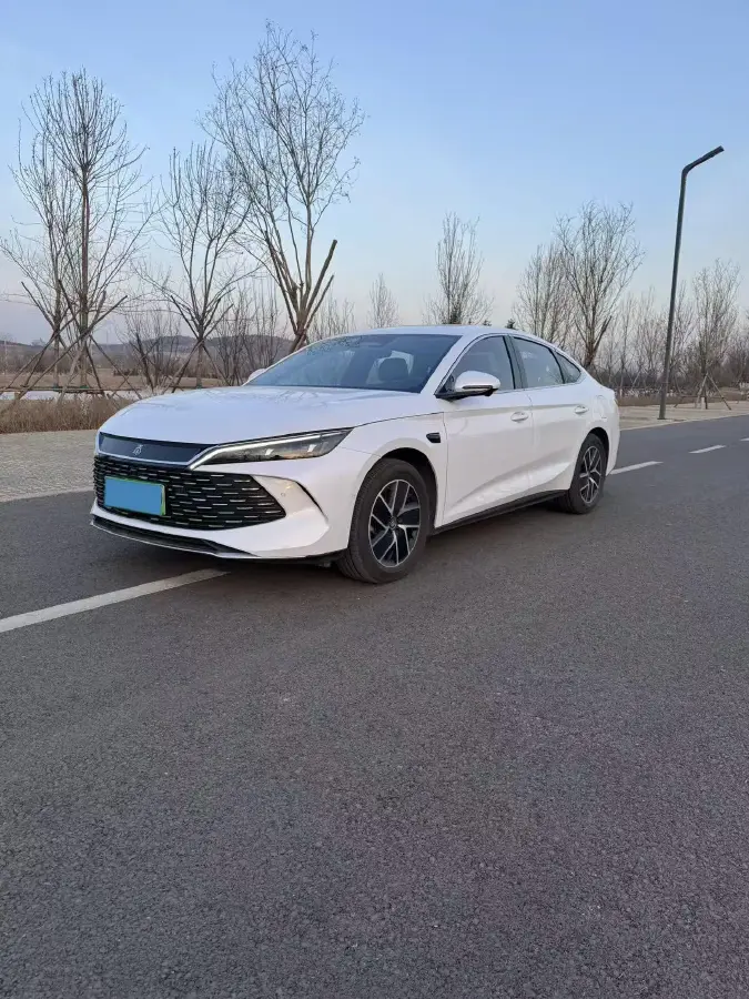 2025 BYD QinL 1.5L 101HP L4 E-CVT PHEV 15.87KWH