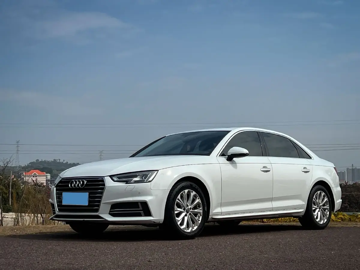 2019 Audi A4L 2.0T 190HP L4 7DCT
