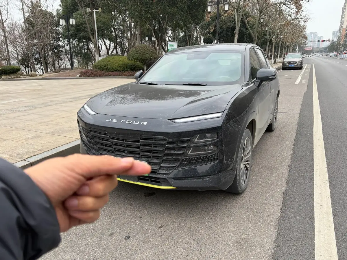 2023 Jetour DASHING i-DM 1.5T 156HP L4 3DHT PHEV 19.27KWH