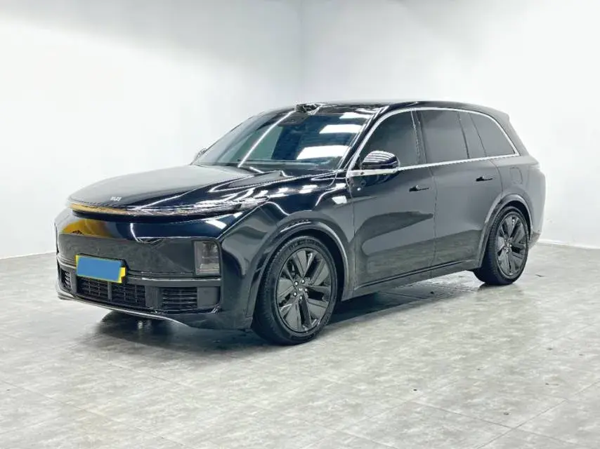 2024 Toyota Granvia 2.5L 189HP L4 E-CVT Hybrid