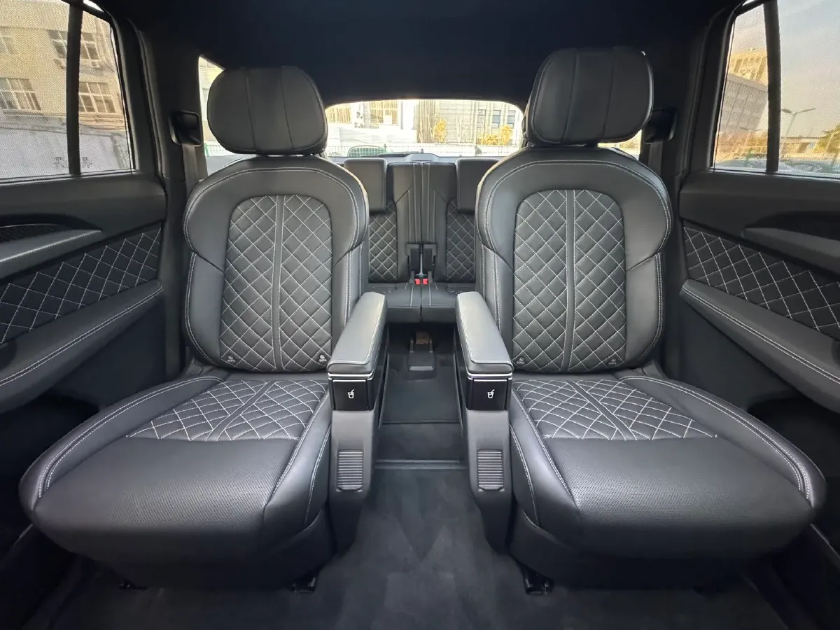 2024 Audi Q6 2.0T 265HP L4 7DCT,autocango,china used car exporter,china ev exporter,chinese used car exporter,chinese used ev exporter