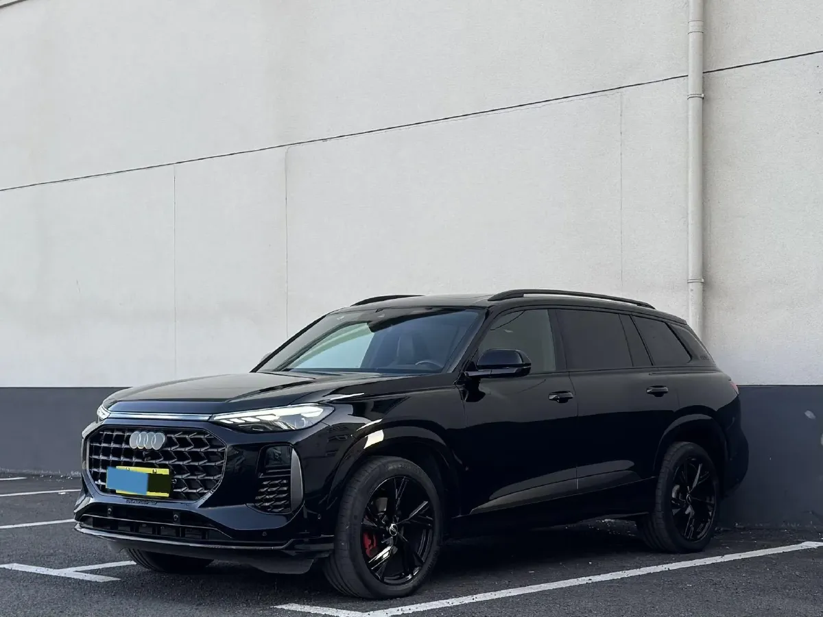 2024 Audi Q6 2.0T 265HP L4 7DCT,autocango,china used car exporter,china ev exporter,chinese used car exporter,chinese used ev exporter