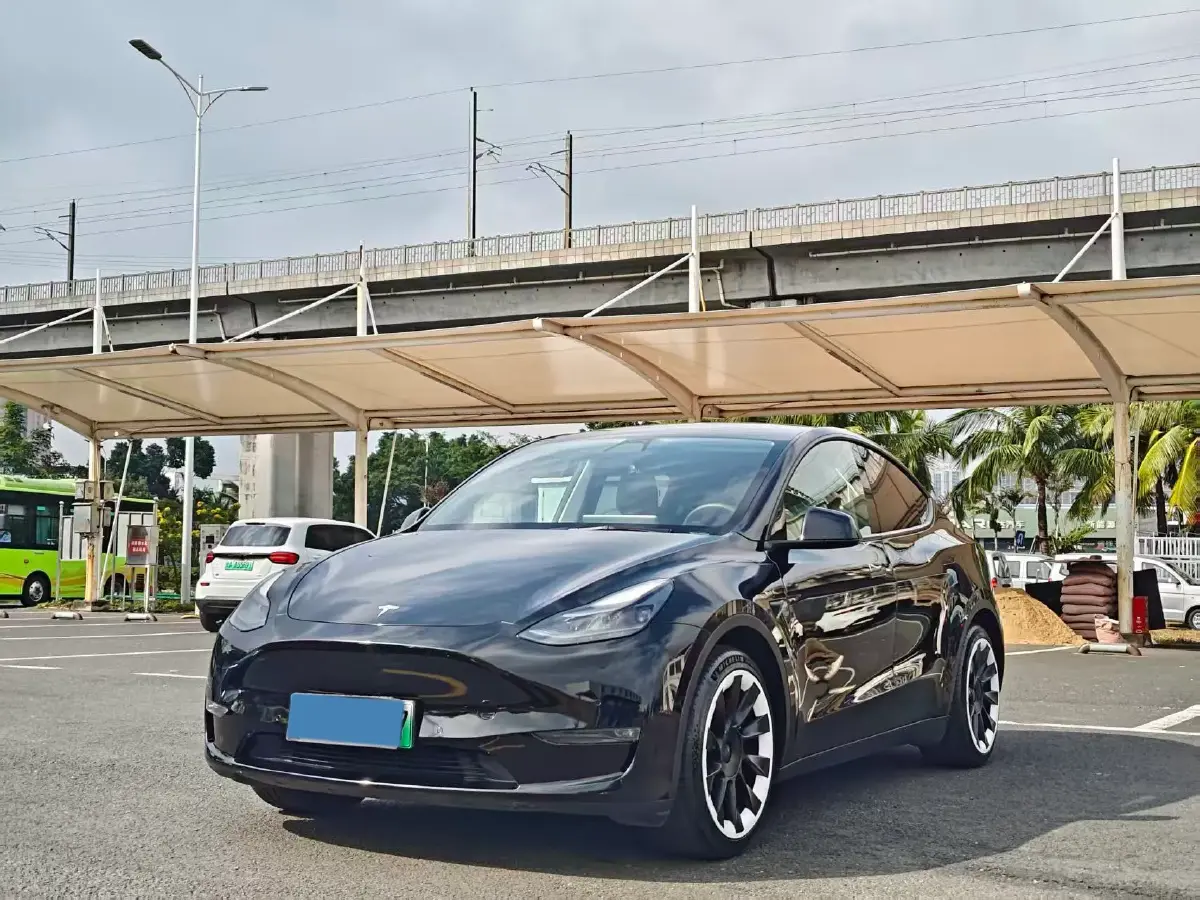 2021 Tesla Model Y BEV 60KWH