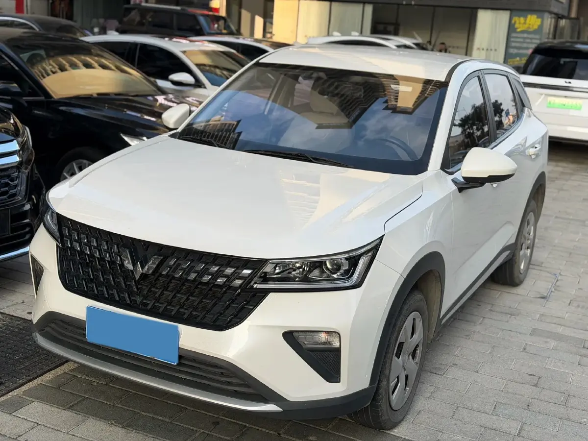 2022 WuLing XingChi 1.5L 99HP L4 6MT