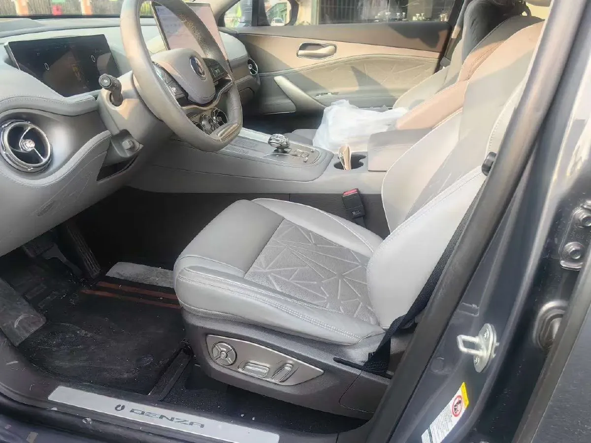 2023 Denza N8 1.5T 139HP L4 E-CVT PHEV 45.8KWH,autocango,china used car exporter,china ev exporter,chinese used car exporter,chinese used ev exporter