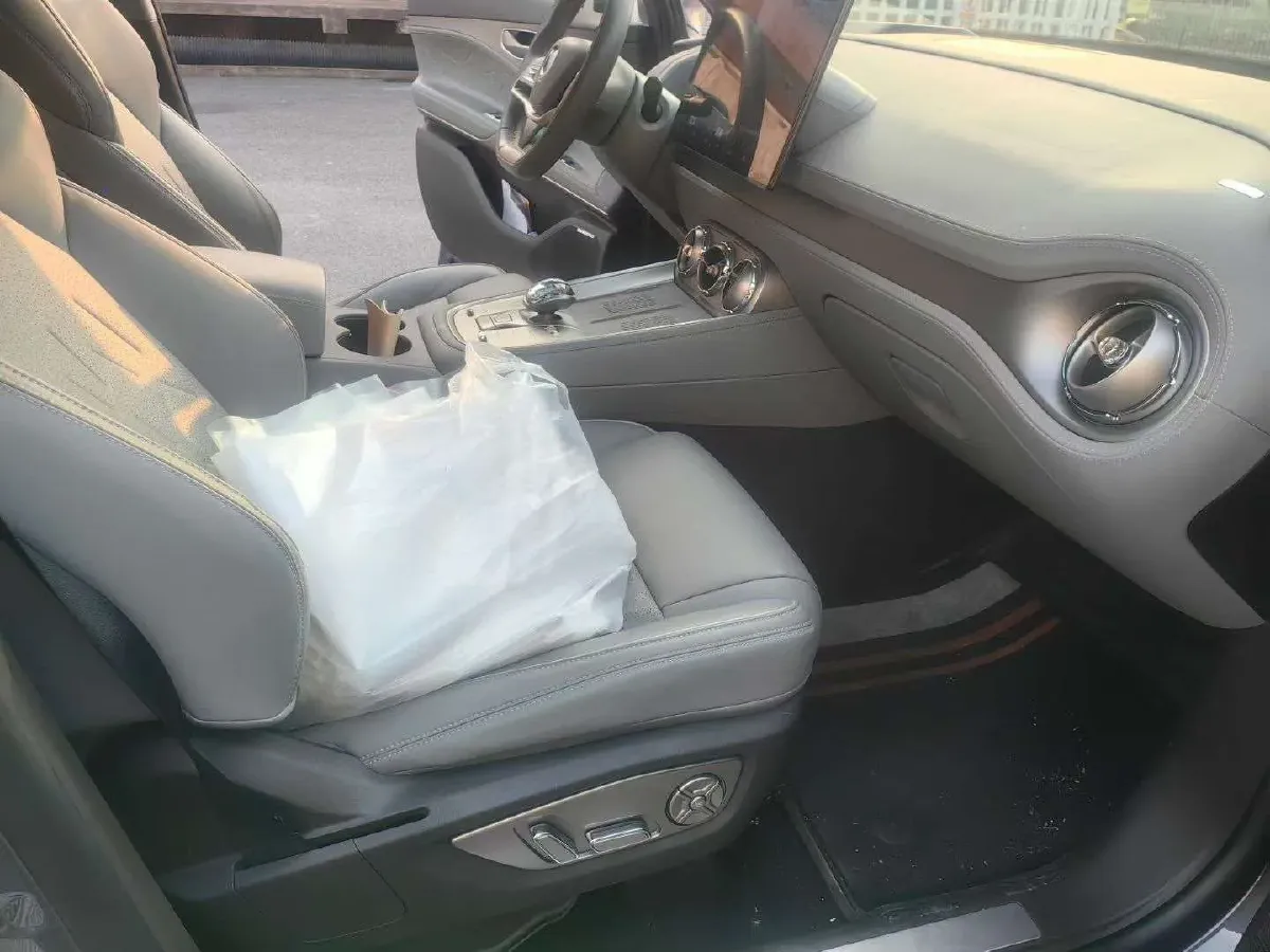 2023 Denza N8 1.5T 139HP L4 E-CVT PHEV 45.8KWH,autocango,china used car exporter,china ev exporter,chinese used car exporter,chinese used ev exporter