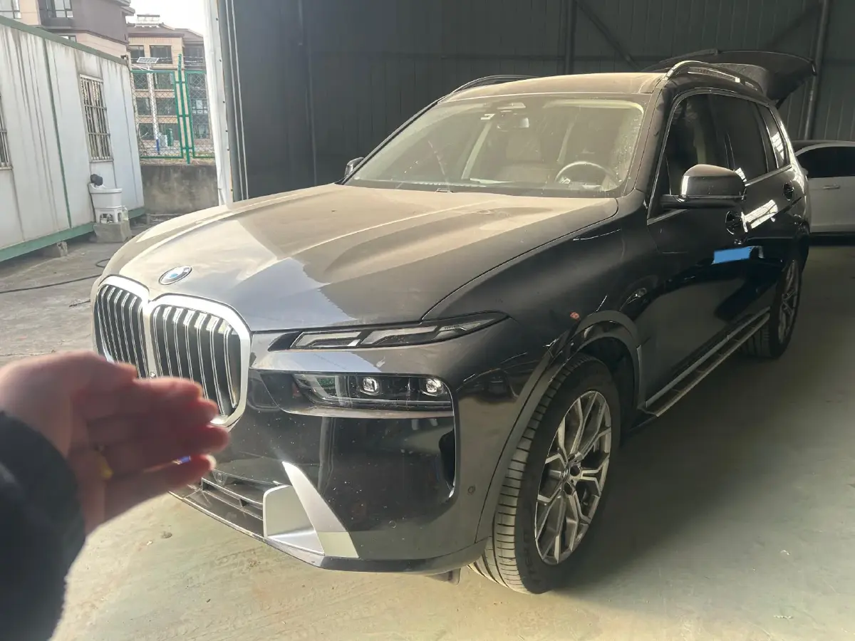 2023 BMW X7 3.0T 381HP L6 8AT