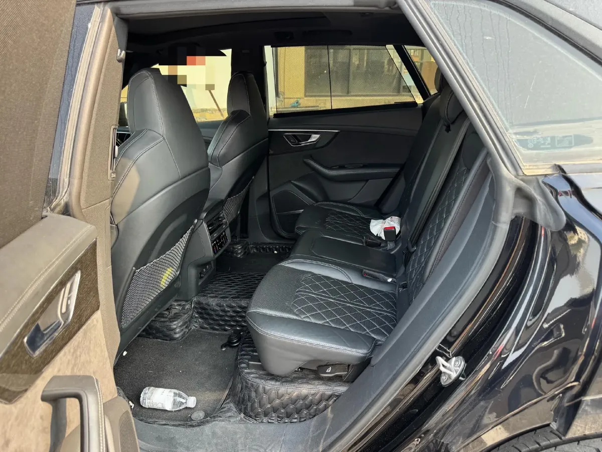 2021 Audi Q8 3.0T 340HP V6 8AT,autocango,china used car exporter,china ev exporter,chinese used car exporter,chinese used ev exporter