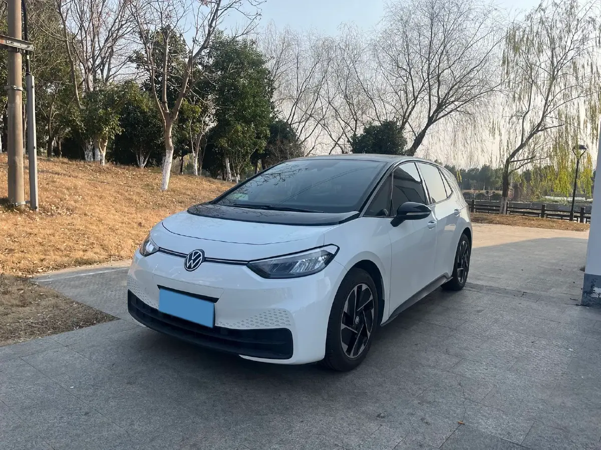 2024 Volkswagen ID.3 BEV 52.8KWH