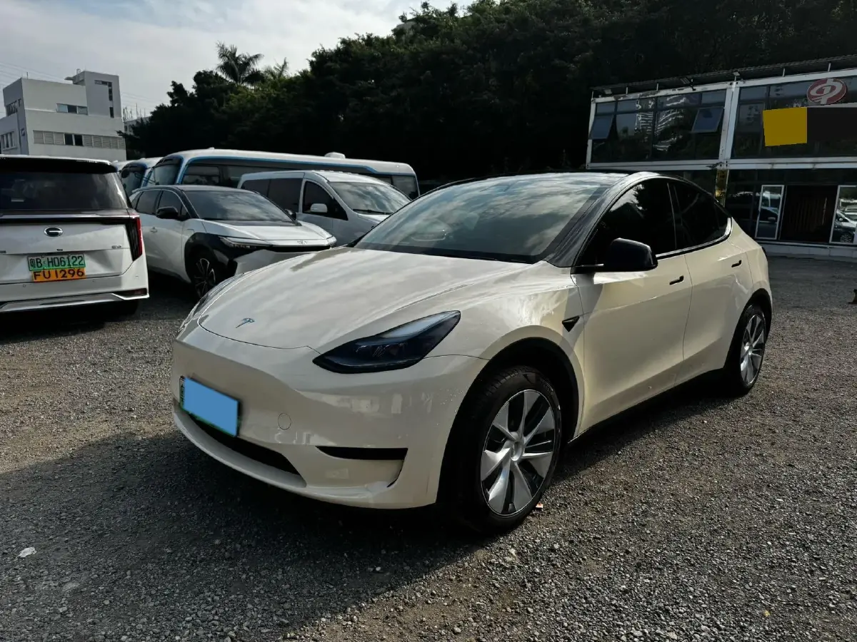2022 Tesla Model Y BEV 60KWH