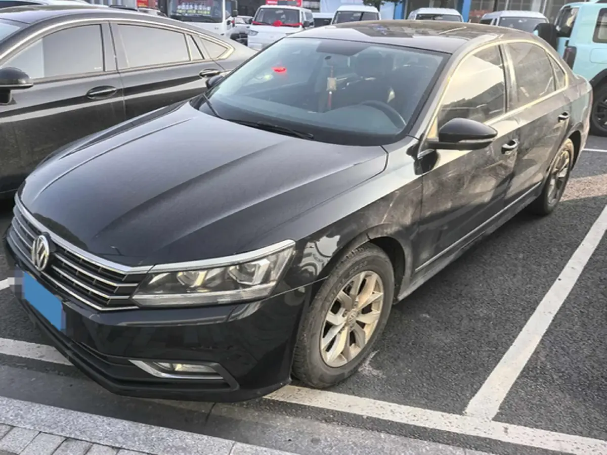 2015 Volkswagen Passat 1.8T 160HP L4 6AT