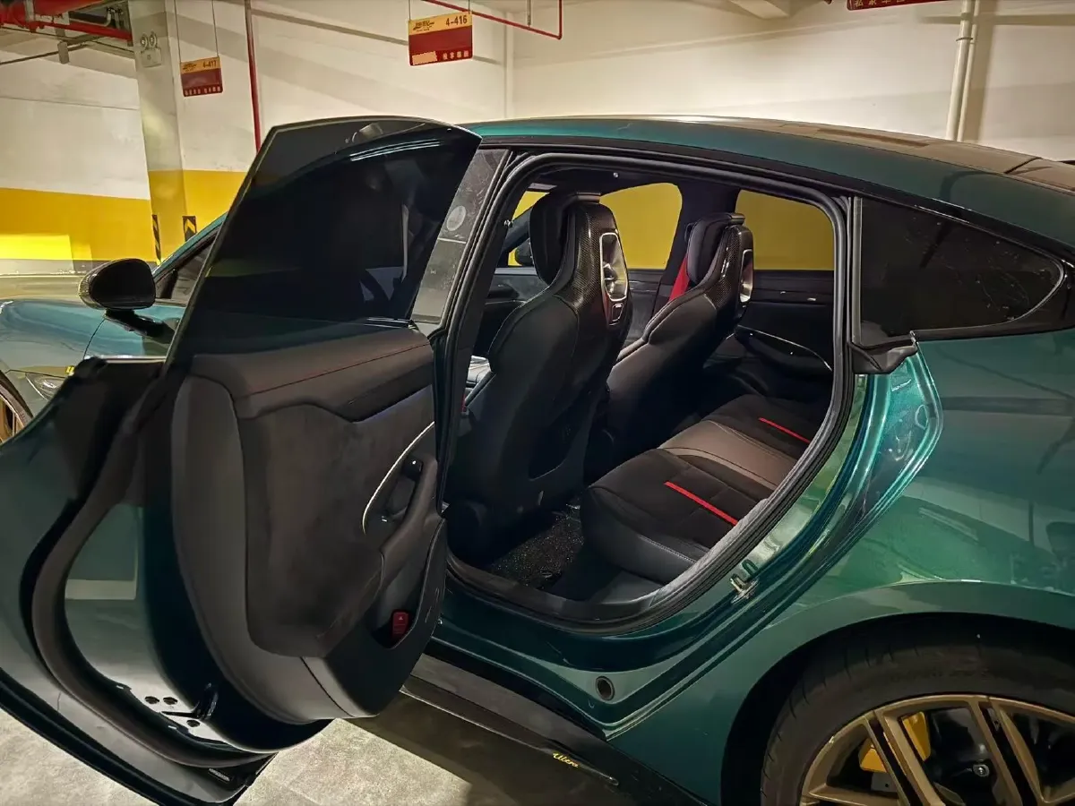 2025 MI SU7 Ultra BEV 93.7KWH,autocango,china used car exporter,china ev exporter,chinese used car exporter,chinese used ev exporter