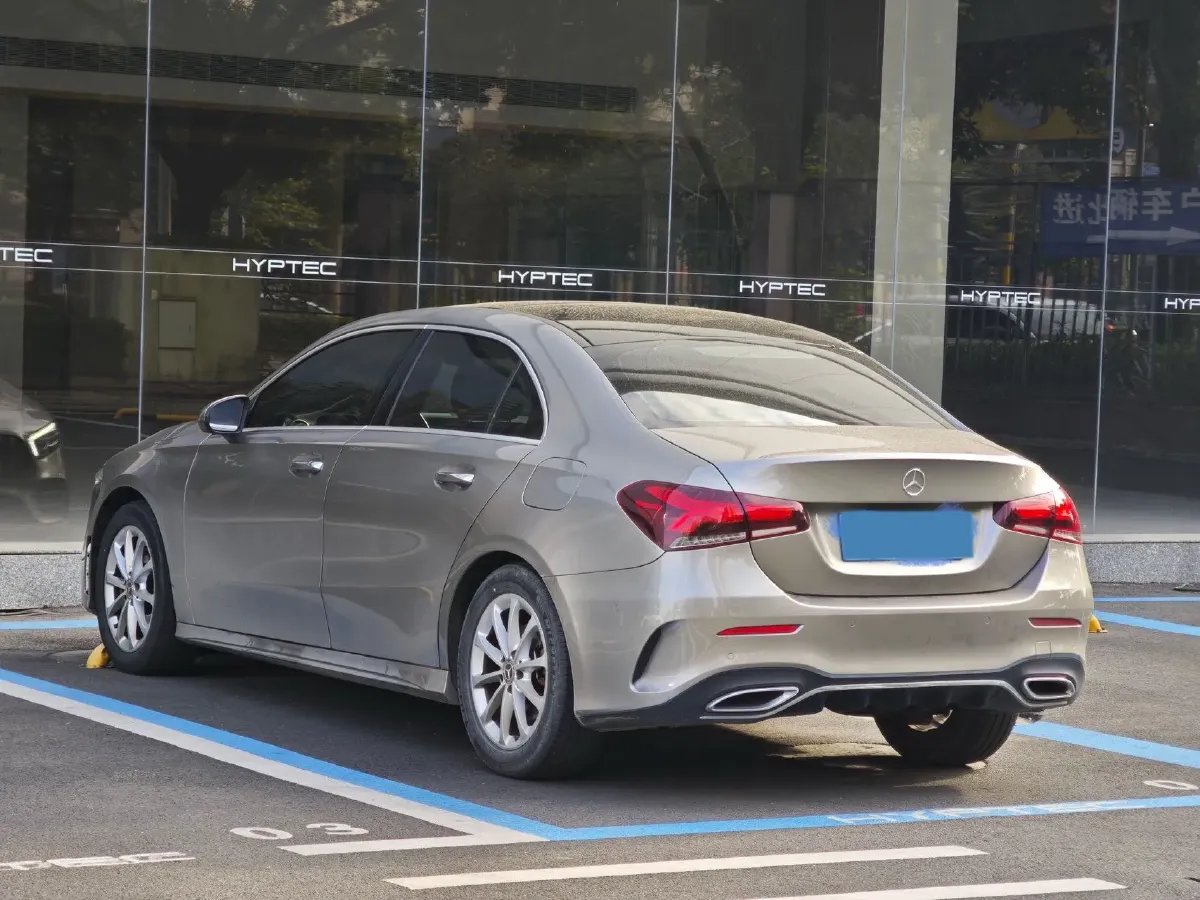 2020 Mercedes-Benz A Class 1.3T 163HP L4 7DCT,autocango,china used car exporter,china ev exporter,chinese used car exporter,chinese used ev exporter