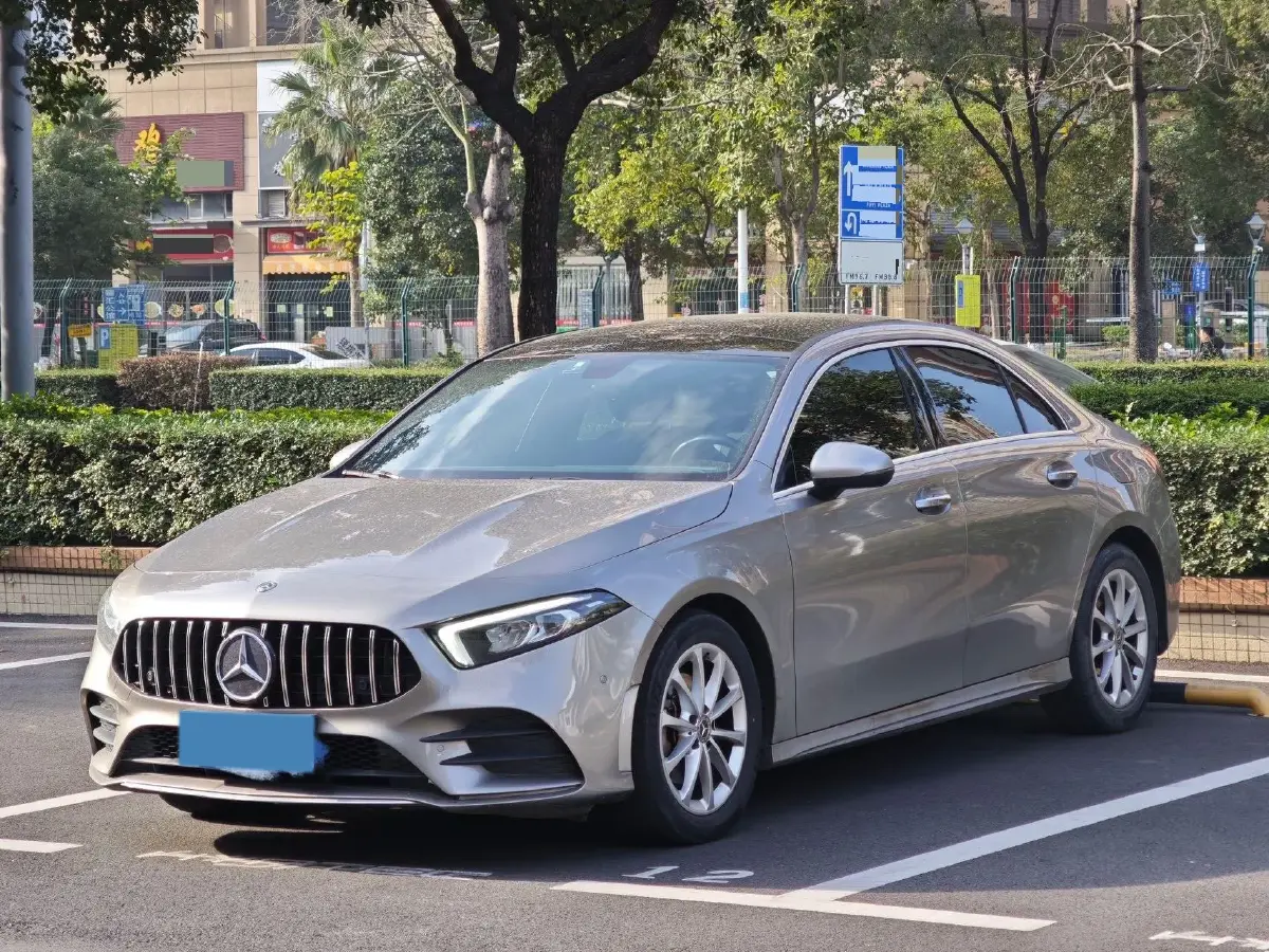 2020 Mercedes-Benz A Class 1.3T 163HP L4 7DCT