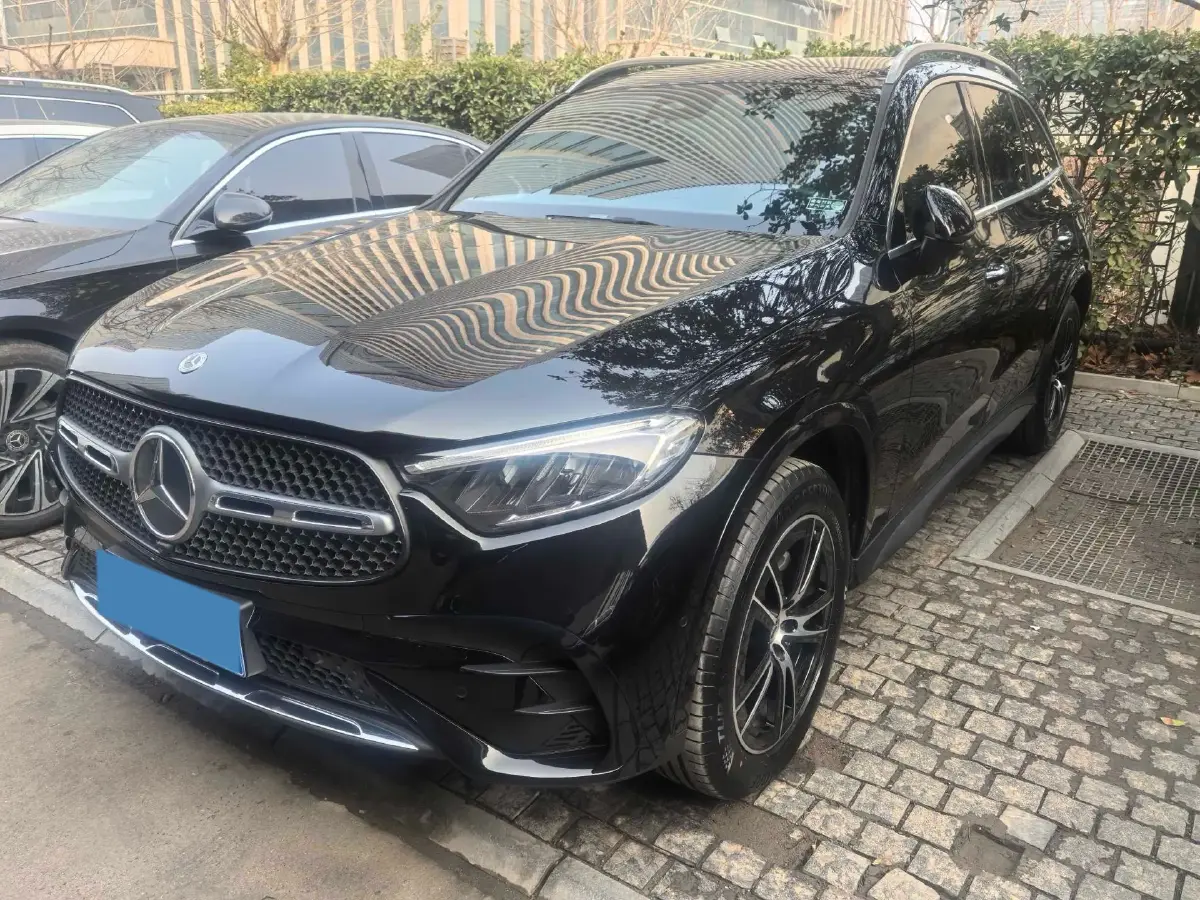 2025 Mercedes-Benz GLC Class 2.0T 204HP L4 9AT