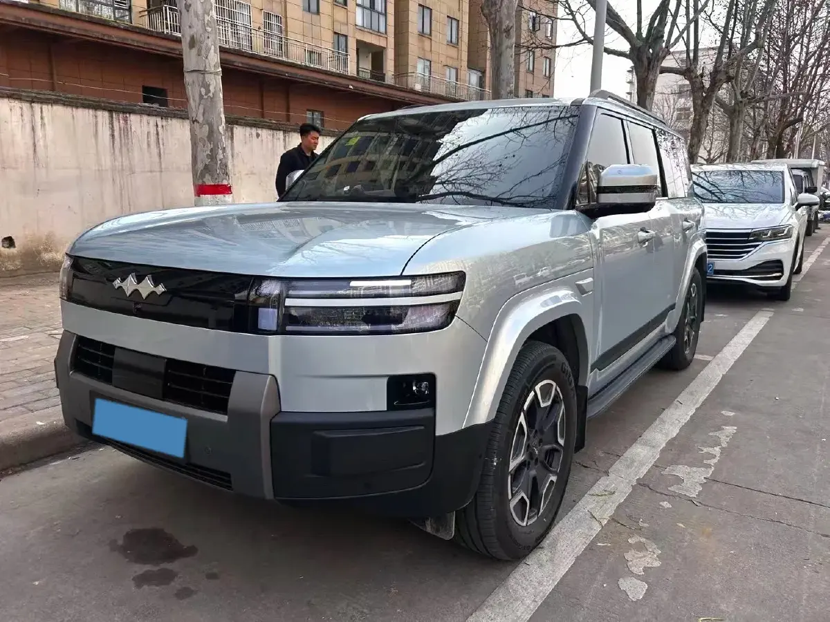 2025 FangChengBao Tai 7 1.5T 156HP L4 E-CVT PHEV