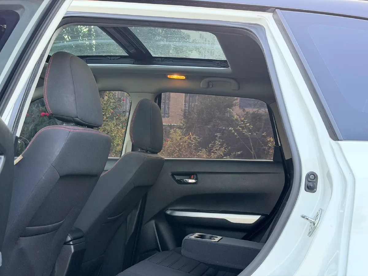 2016 Suzuki Vitara 1.4T 140HP L4 6AT,autocango,china used car exporter,china ev exporter,chinese used car exporter,chinese used ev exporter