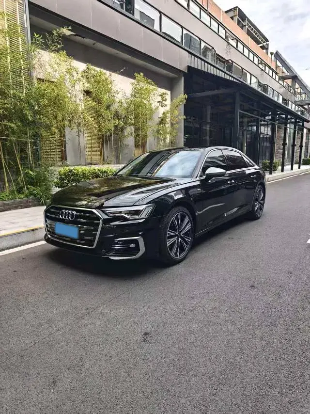 2025 Audi A6L 2.0T 245HP L4 7DCT