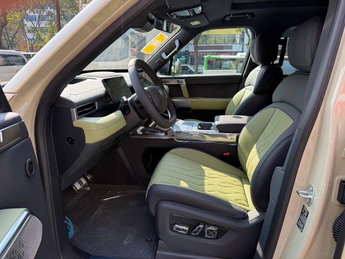 2026 M Hero 917 REEV 197HP 2AT REEV,autocango,china used car exporter,china ev exporter,chinese used car exporter,chinese used ev exporter