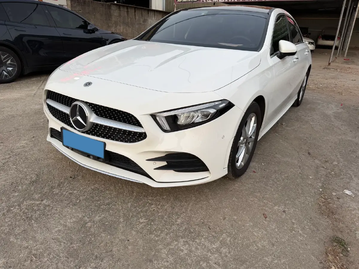 2021 Mercedes-Benz A Class 1.3T 163HP L4 7DCT