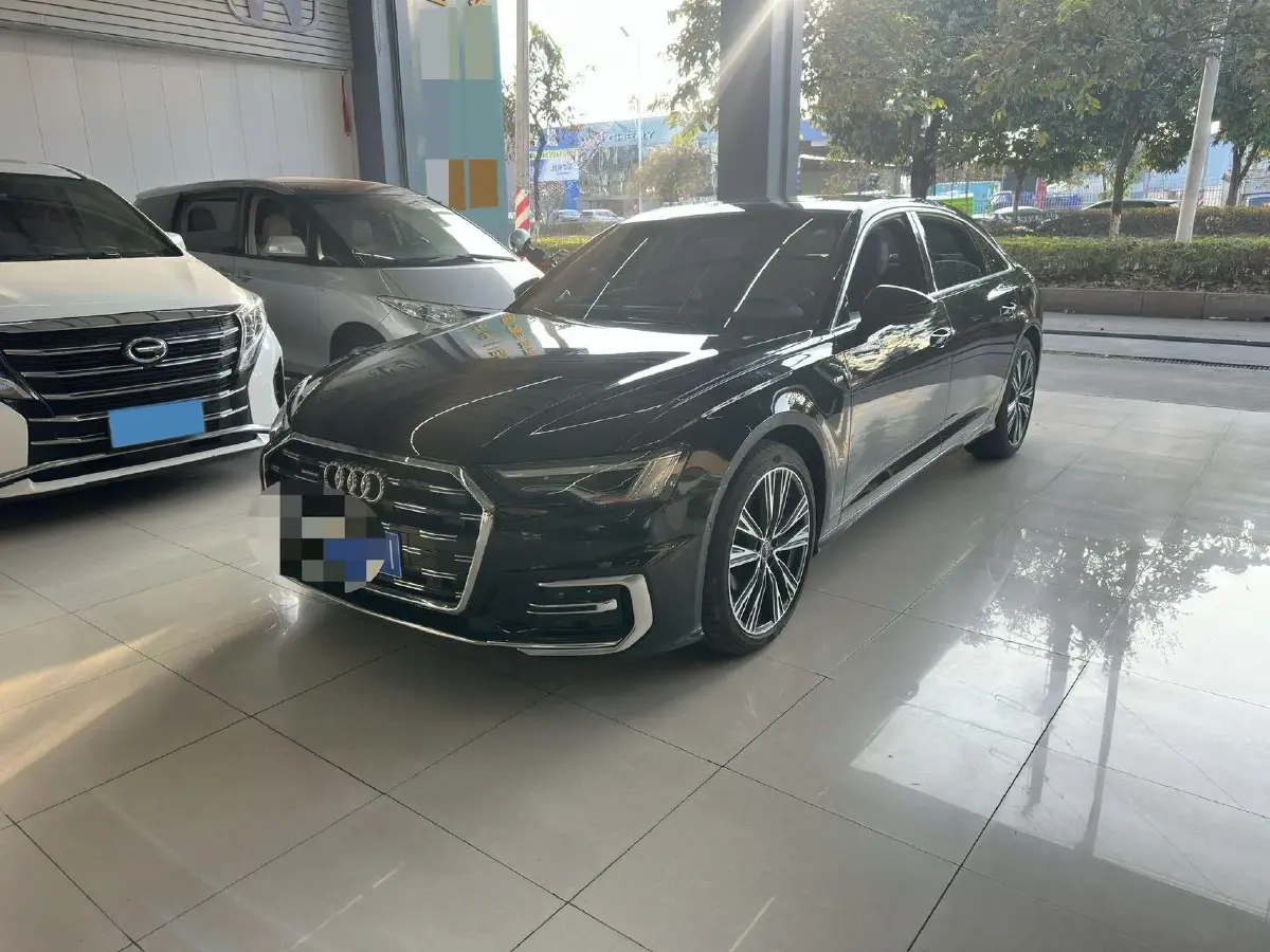 2025 Audi A6L 2.0T 245HP L4 7DCT