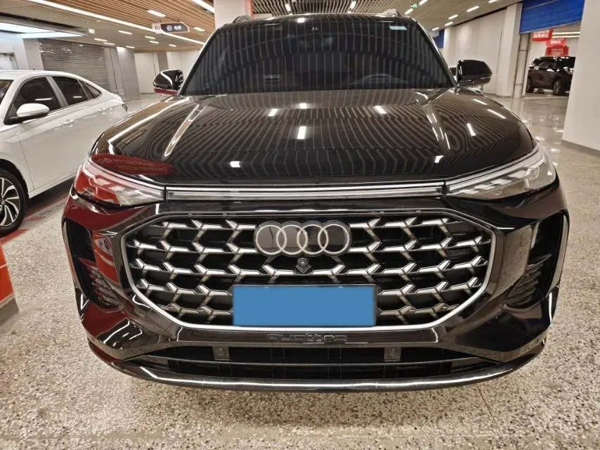 2024 Audi Q6 2.0T 265HP L4 7DCT,autocango,china used car exporter,china ev exporter,chinese used car exporter,chinese used ev exporter