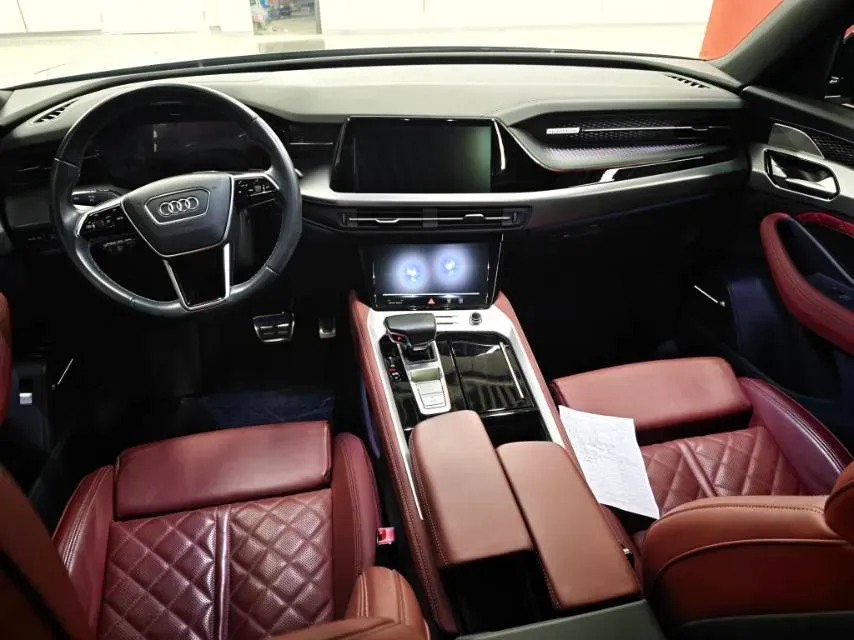 2024 Audi Q6 2.0T 265HP L4 7DCT,autocango,china used car exporter,china ev exporter,chinese used car exporter,chinese used ev exporter