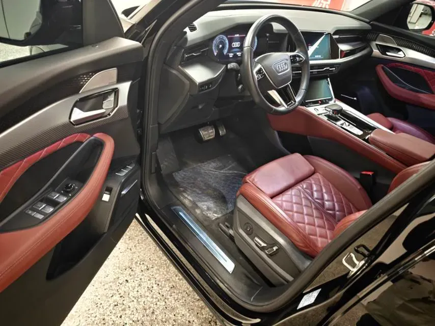 2024 Audi Q6 2.0T 265HP L4 7DCT,autocango,china used car exporter,china ev exporter,chinese used car exporter,chinese used ev exporter