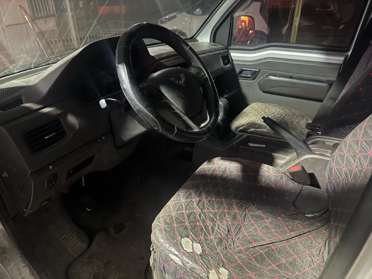 2021 NLM Motor QiTeng N60 1.5L 116HP L4 5MT,autocango,china used car exporter,china ev exporter,chinese used car exporter,chinese used ev exporter