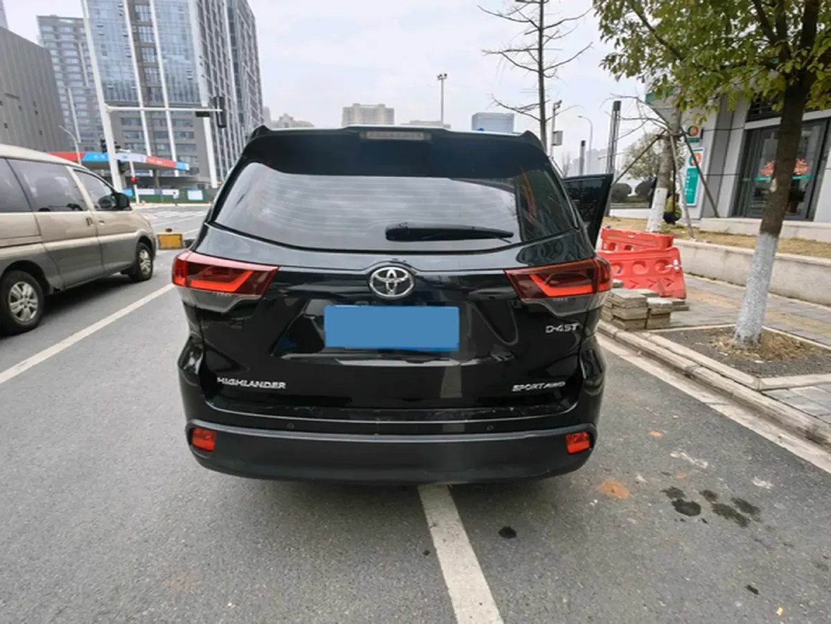 2019 HanTeng V7 1.5T 156HP L4 6AT,autocango,china used car exporter,china ev exporter,chinese used car exporter,chinese used ev exporter