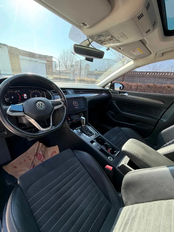 2020 Volkswagen Magotan 2.0T 186HP L4 7DCT,autocango,china used car exporter,china ev exporter,chinese used car exporter,chinese used ev exporter