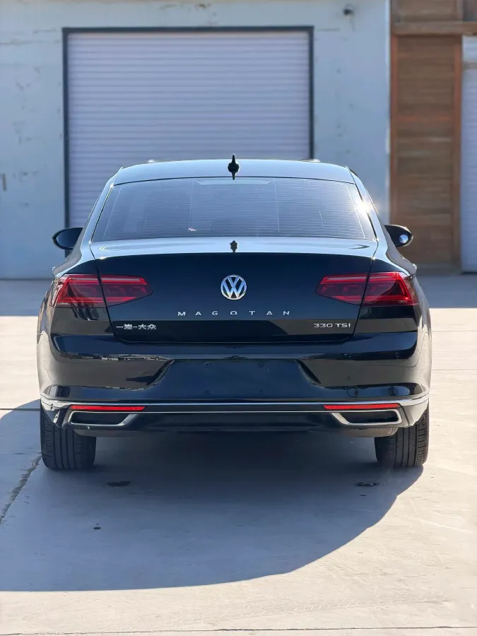 2020 Volkswagen Magotan 2.0T 186HP L4 7DCT,autocango,china used car exporter,china ev exporter,chinese used car exporter,chinese used ev exporter