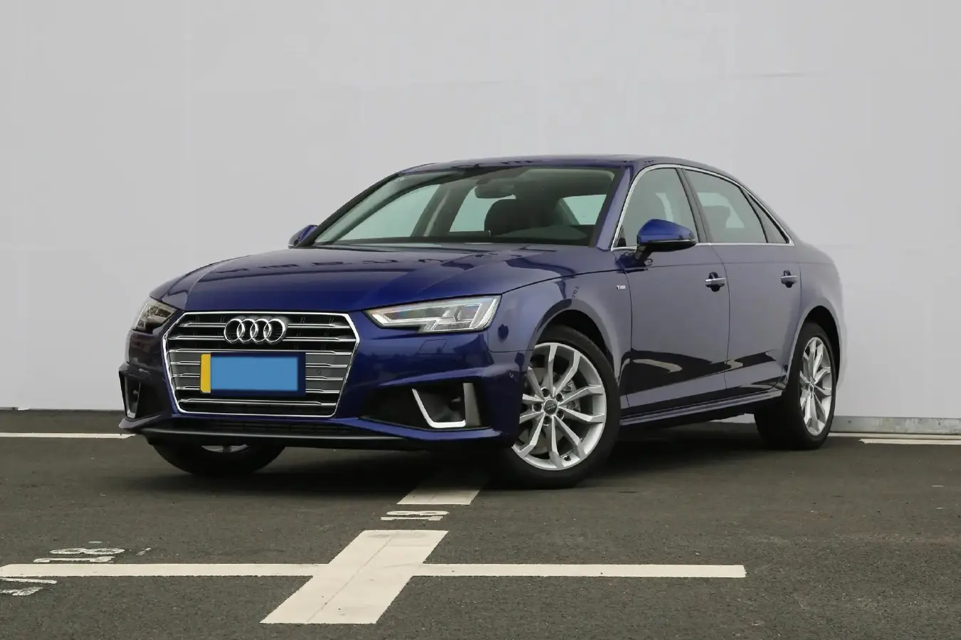 2019 Audi A4L 2.0T 190HP L4 7DCT