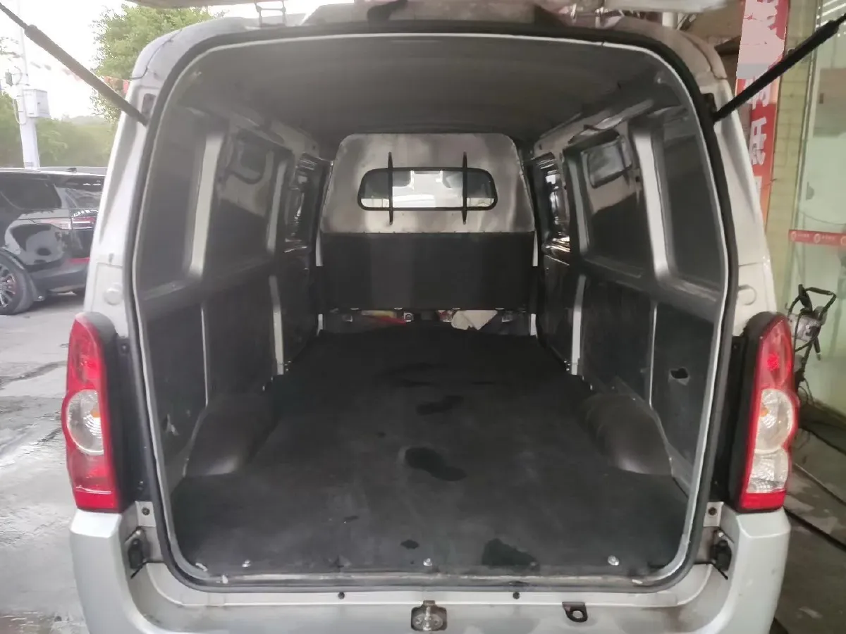 2021 SWM X2 1.5L 112HP L4 5MT,autocango,china used car exporter,china ev exporter,chinese used car exporter,chinese used ev exporter