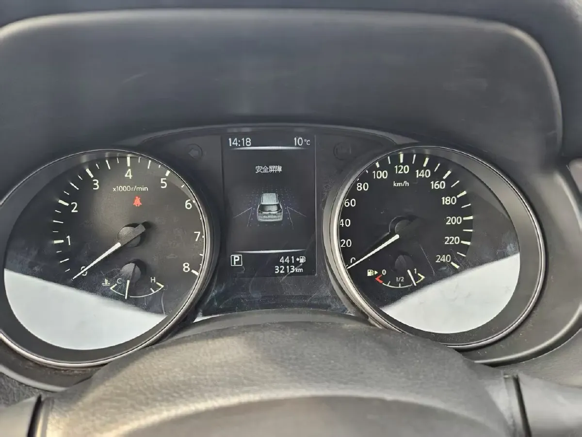 2025 Nissan X-Trail 2.0L 151HP L4 CVT,autocango,china used car exporter,china ev exporter,chinese used car exporter,chinese used ev exporter