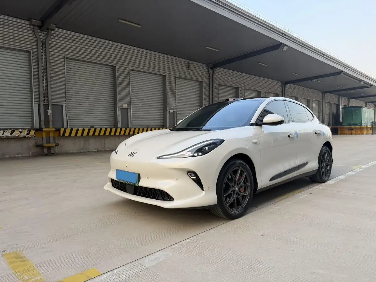 2025 IM LS6 BEV 75KWH