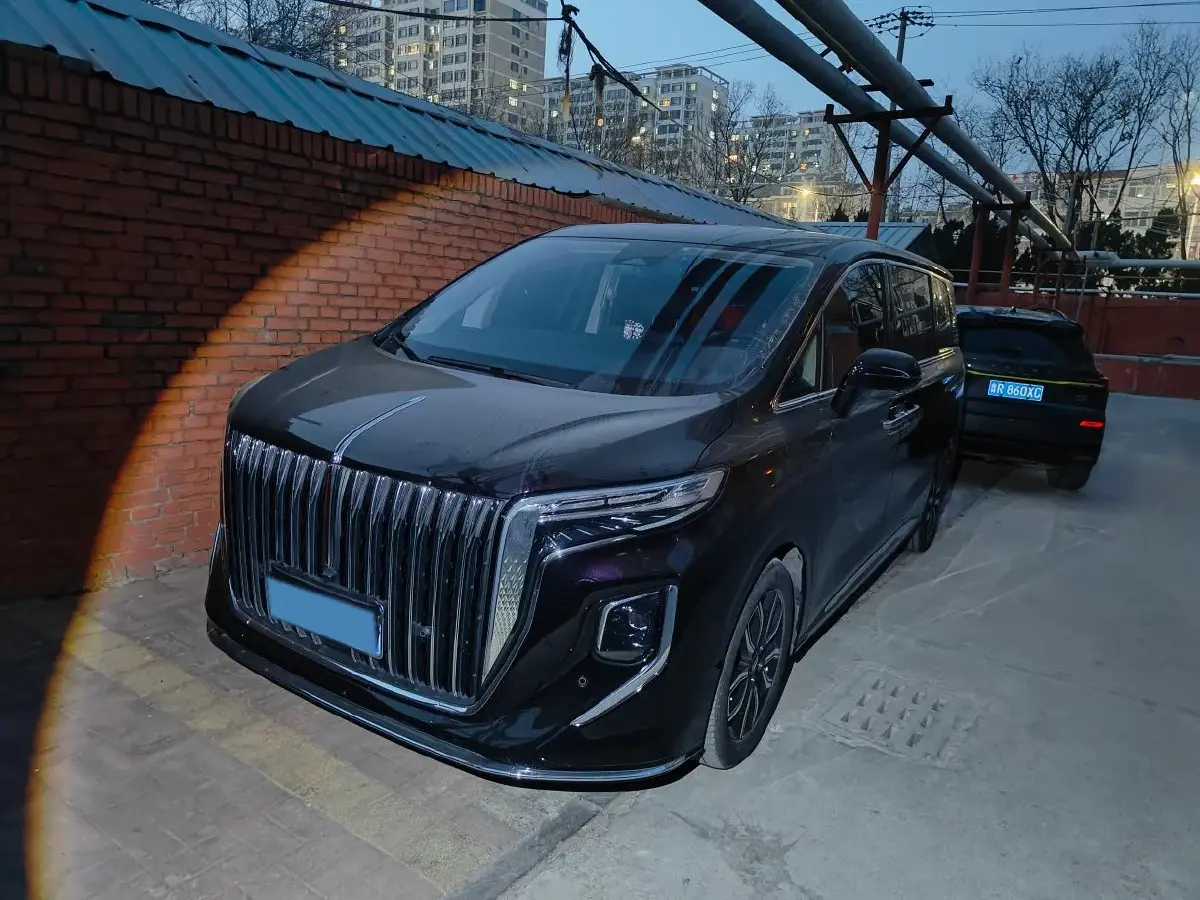 2023 HongQi HQ9 2.0T 252HP L4 8AT