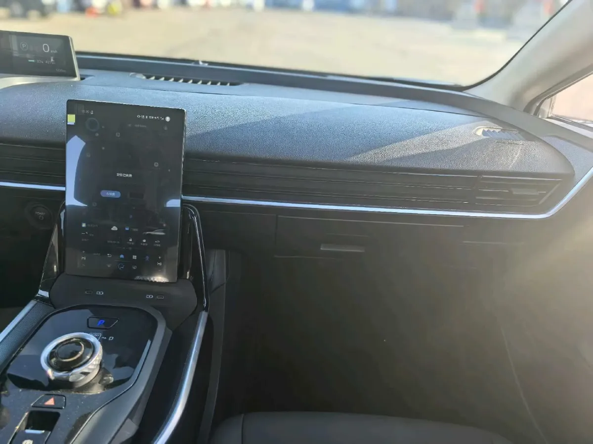 2023 Toyota bZ3 BEV 49.92KWH,autocango,china used car exporter,china ev exporter,chinese used car exporter,chinese used ev exporter