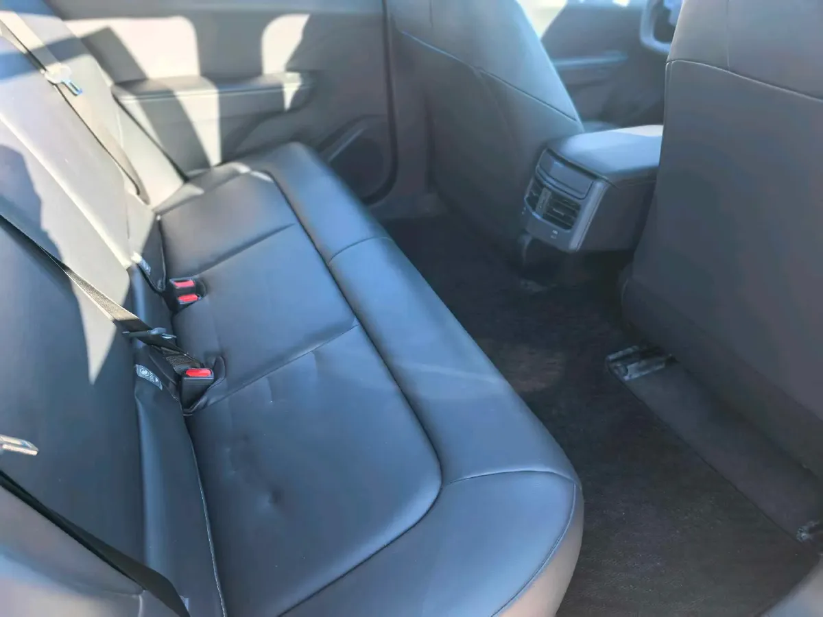 2023 Toyota bZ3 BEV 49.92KWH,autocango,china used car exporter,china ev exporter,chinese used car exporter,chinese used ev exporter