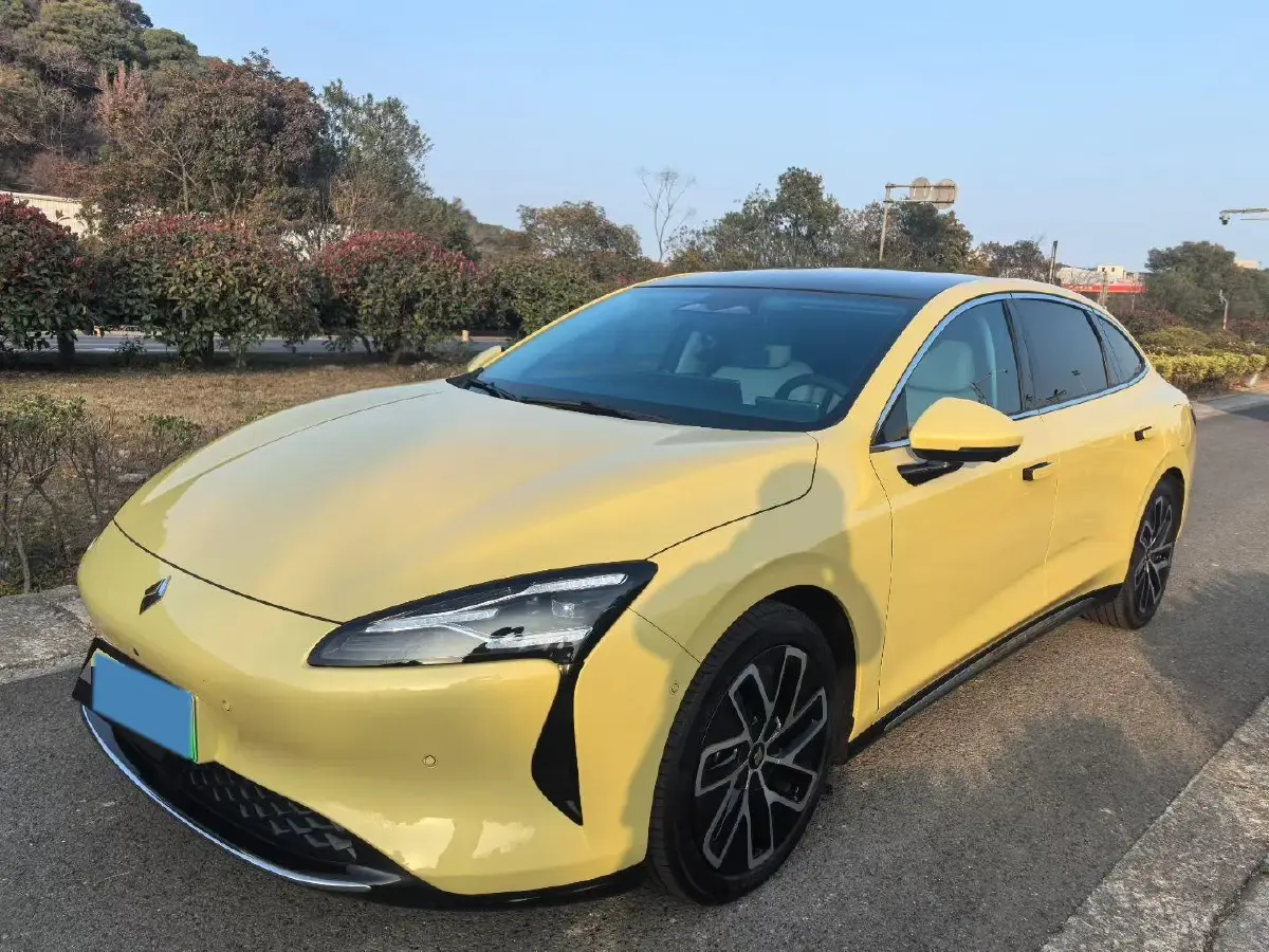 2025 BaoJun XiangJing BEV