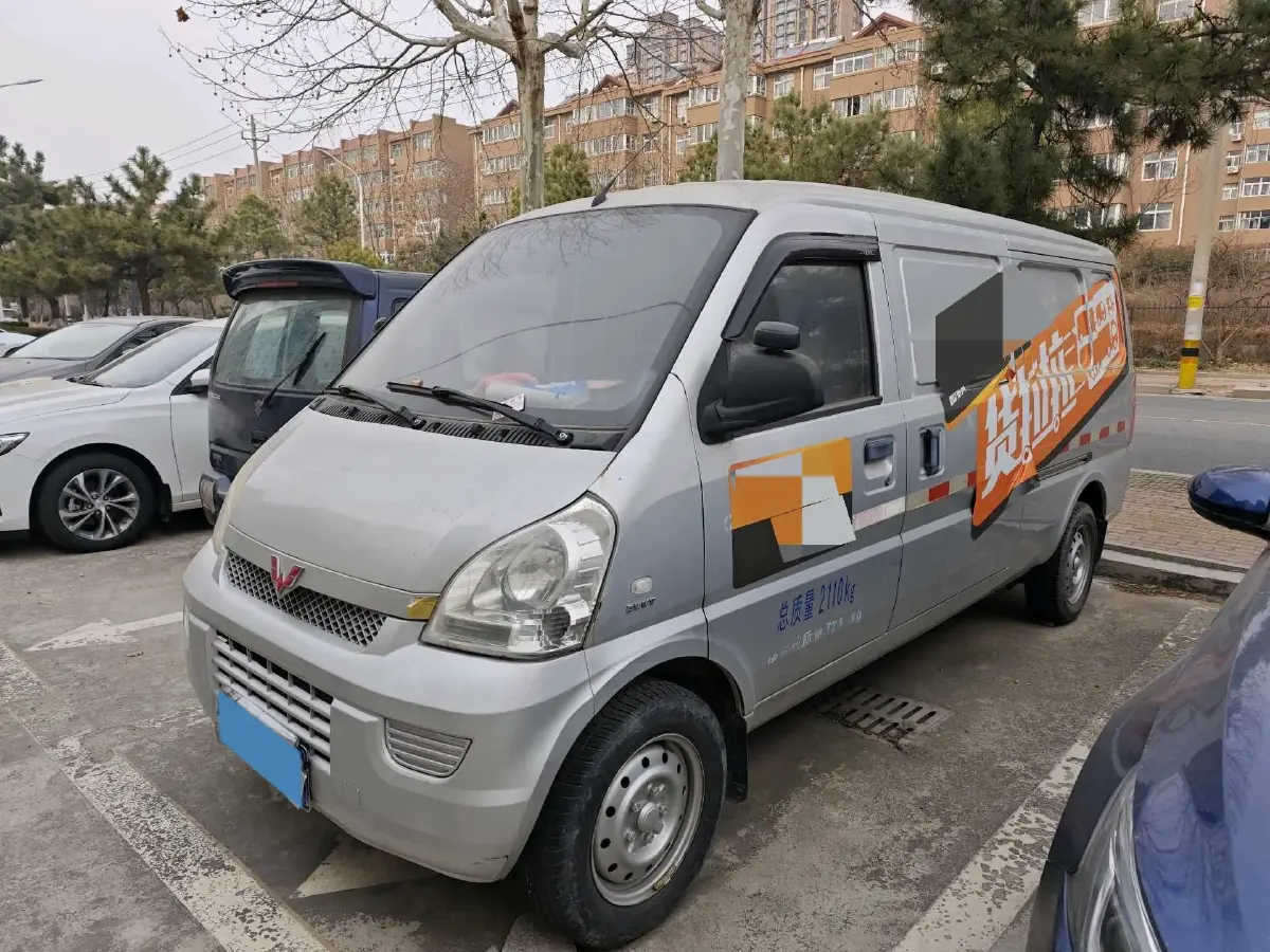 2019 WuLing RongGuang 1.5L 107HP L4 5MT