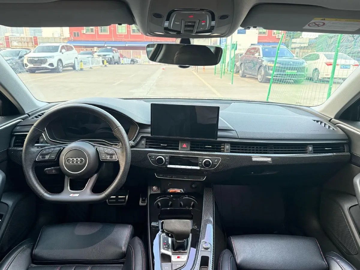 2021 Audi A4 2.0T 204HP L4 7DCT,autocango,china used car exporter,china ev exporter,chinese used car exporter,chinese used ev exporter