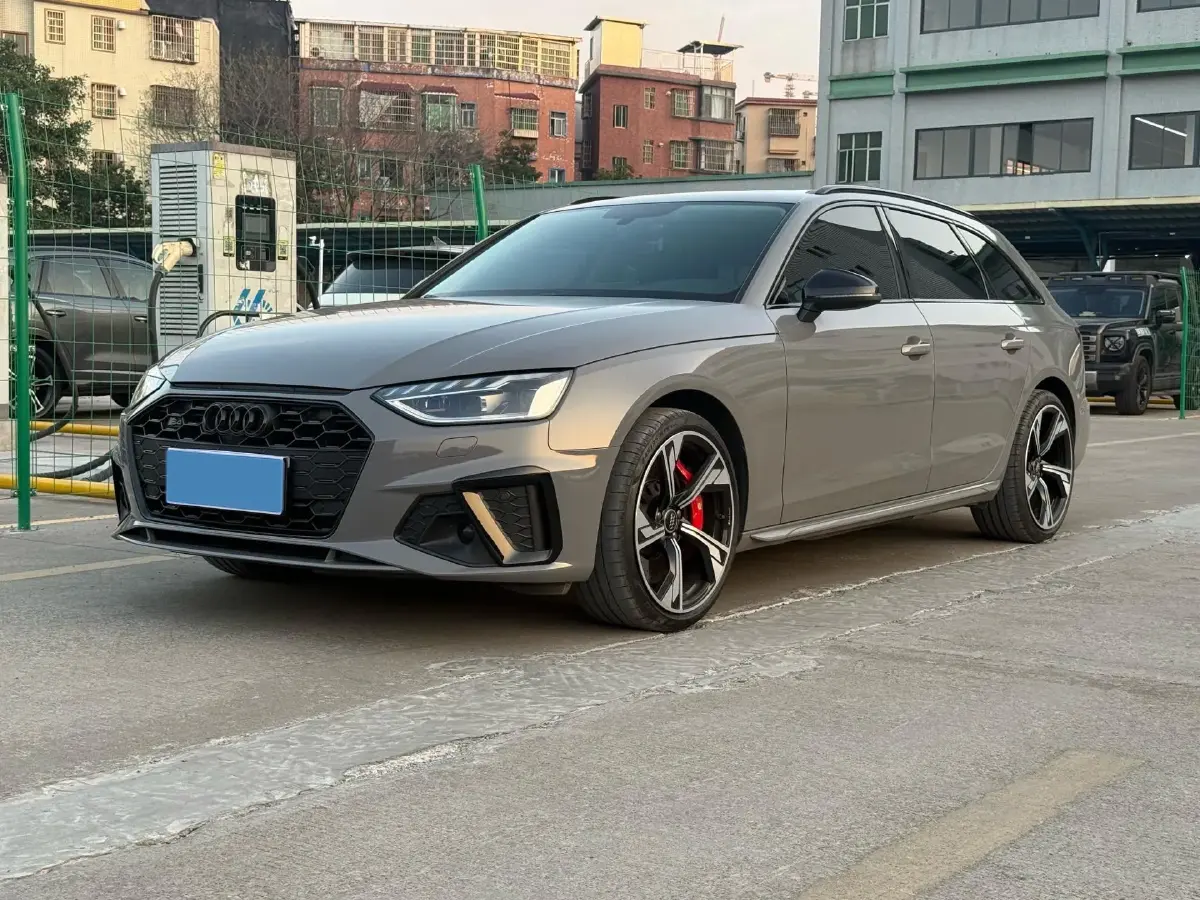 2021 Audi A4 2.0T 204HP L4 7DCT
