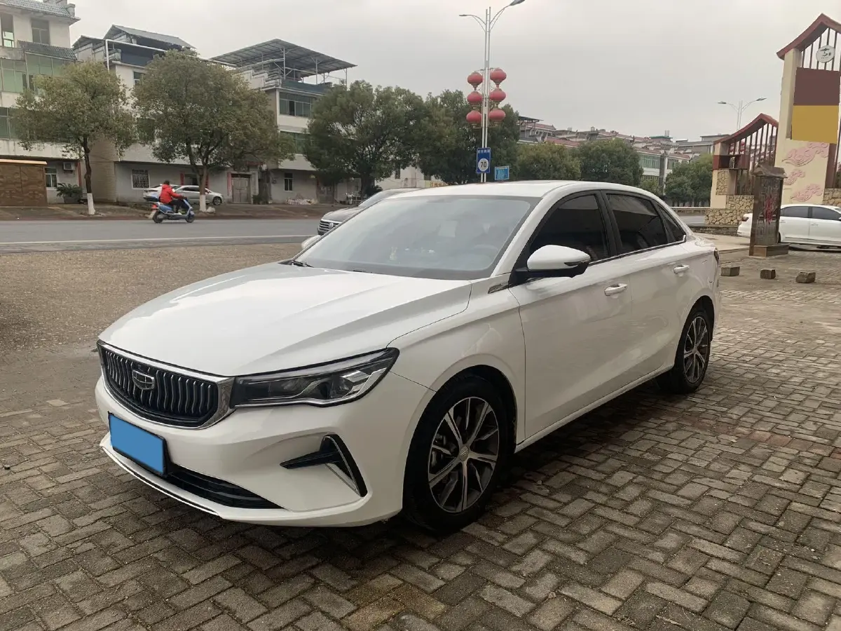 2022 Geely Emgrand 1.5L 114HP L4 CVT