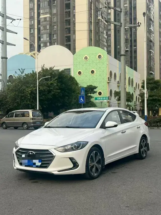 2018 Hyundai Elantra 1.4T 130HP L4 7DCT