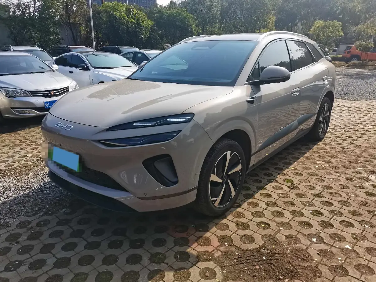 2025 LanDian E5 PLUS 1.5L 95HP L4 E-CVT PHEV